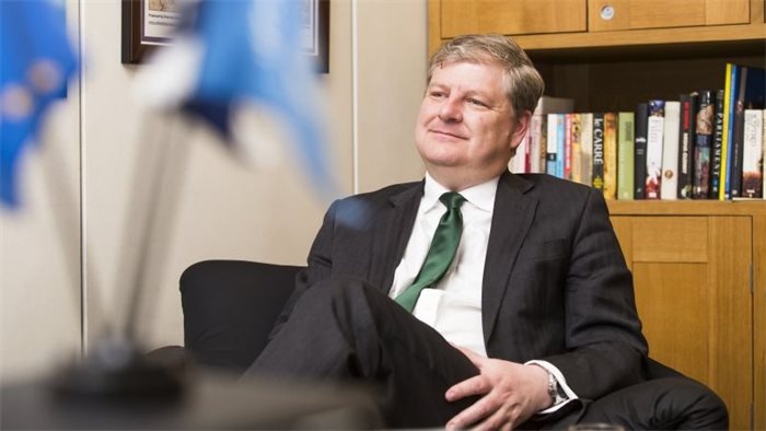 Angus Robertson announces intention to stand in 2021 Scottish election