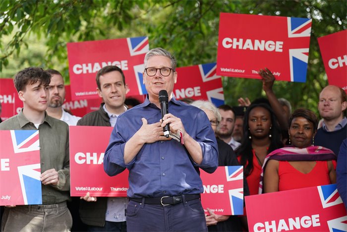 Keir Starmer pledges to end 'pantomime' politics as he sets out Labour manifesto