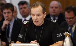 Sir Stephen House to stand down as Police Scotland chief constable