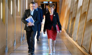 Nicola Sturgeon to discuss Brexit concerns with Michel Barnier